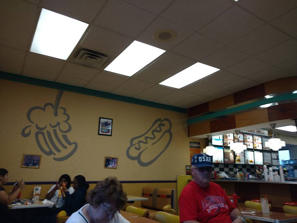 A&W Restaurant | restaurant | 518 W 6th St, St Charles, MN 55972, USA | 5079324267 OR +1 507-932-4267