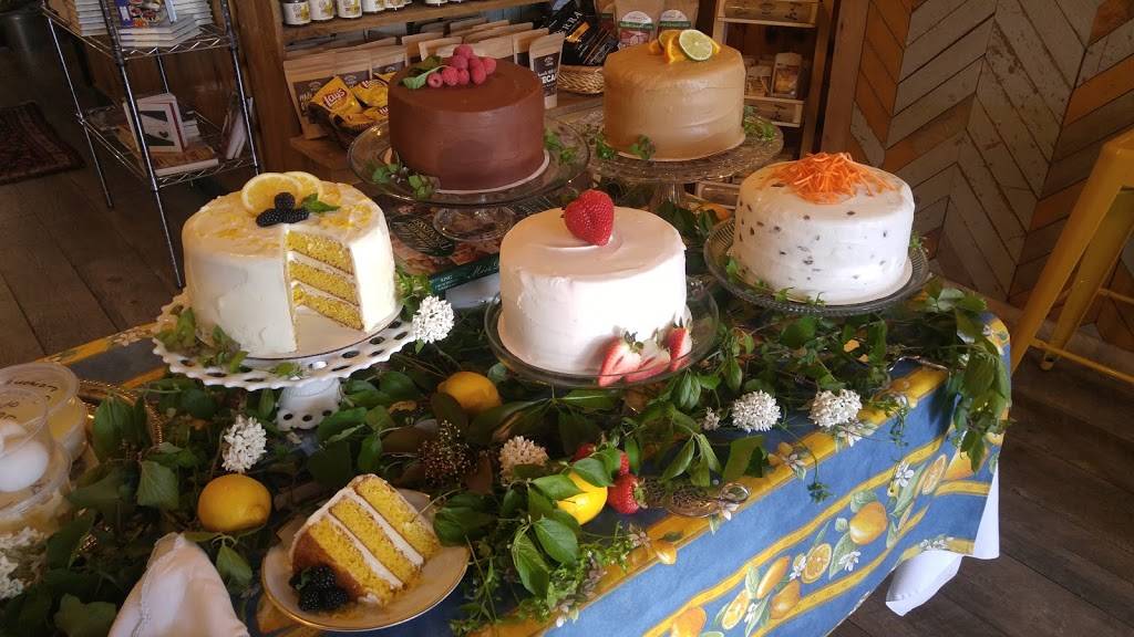 Miss Daisy’s Kitchen | meal takeaway | 1110 Hillsboro Rd B220, Franklin, TN 37064, USA | 6155995313 OR +1 615-599-5313