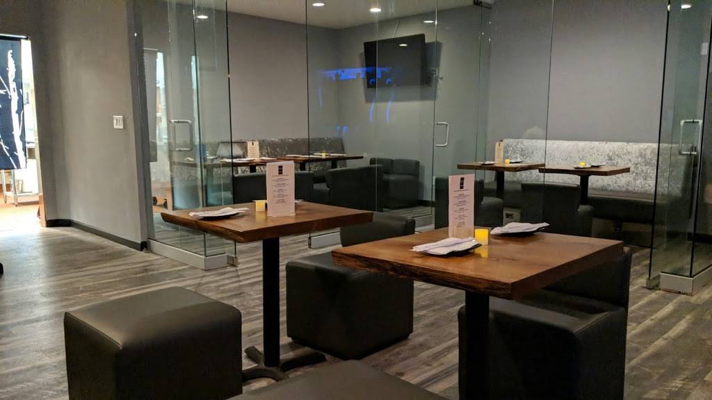 Aura Mixology & Chow | restaurant | 2368 3rd St, San Francisco, CA 94107, USA | 4158729662 OR +1 415-872-9662