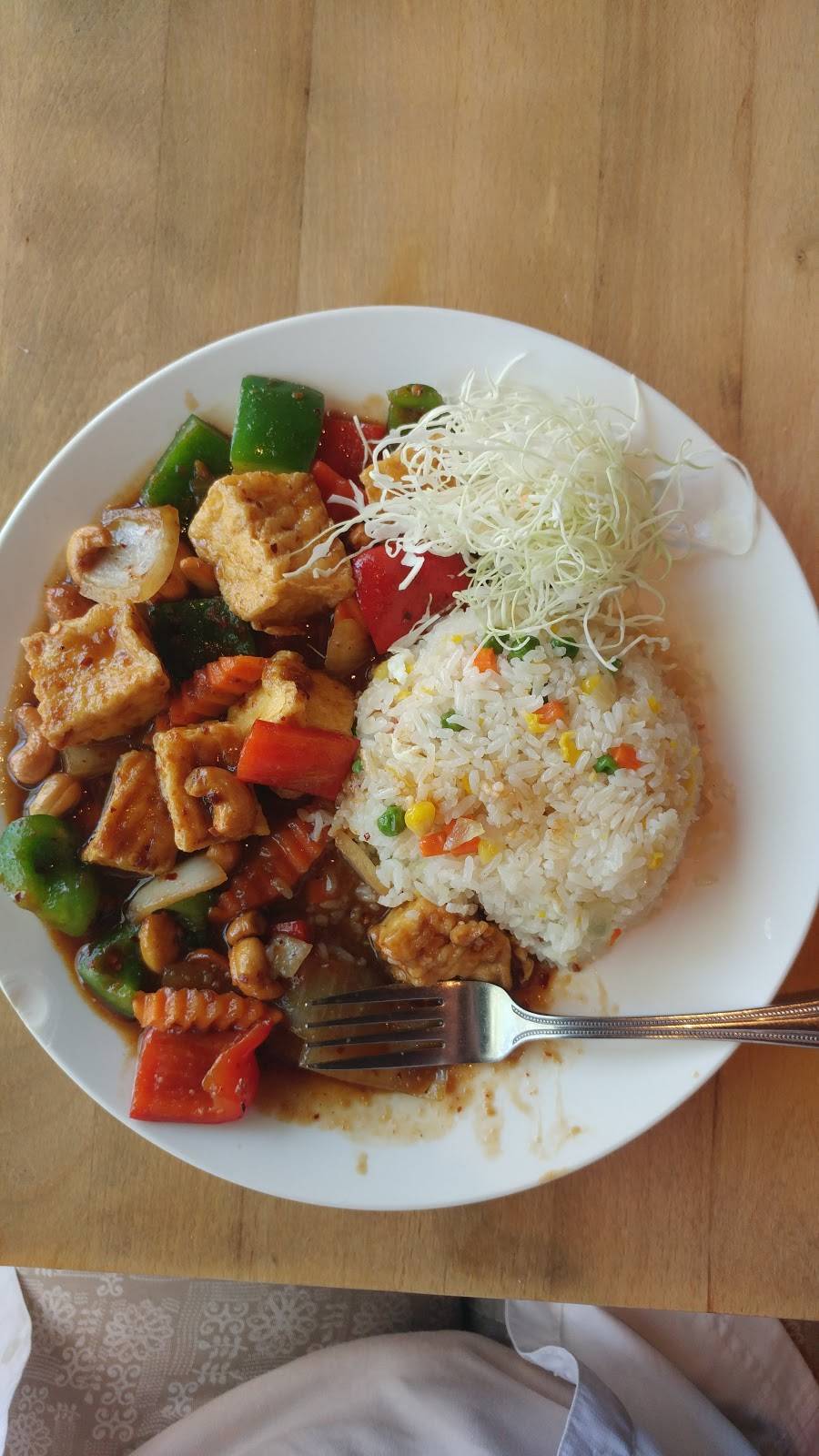 Cozy Thai Bistro | restaurant | 232 S Allen St, State College, PA 16801, USA | 8142370139 OR +1 814-237-0139