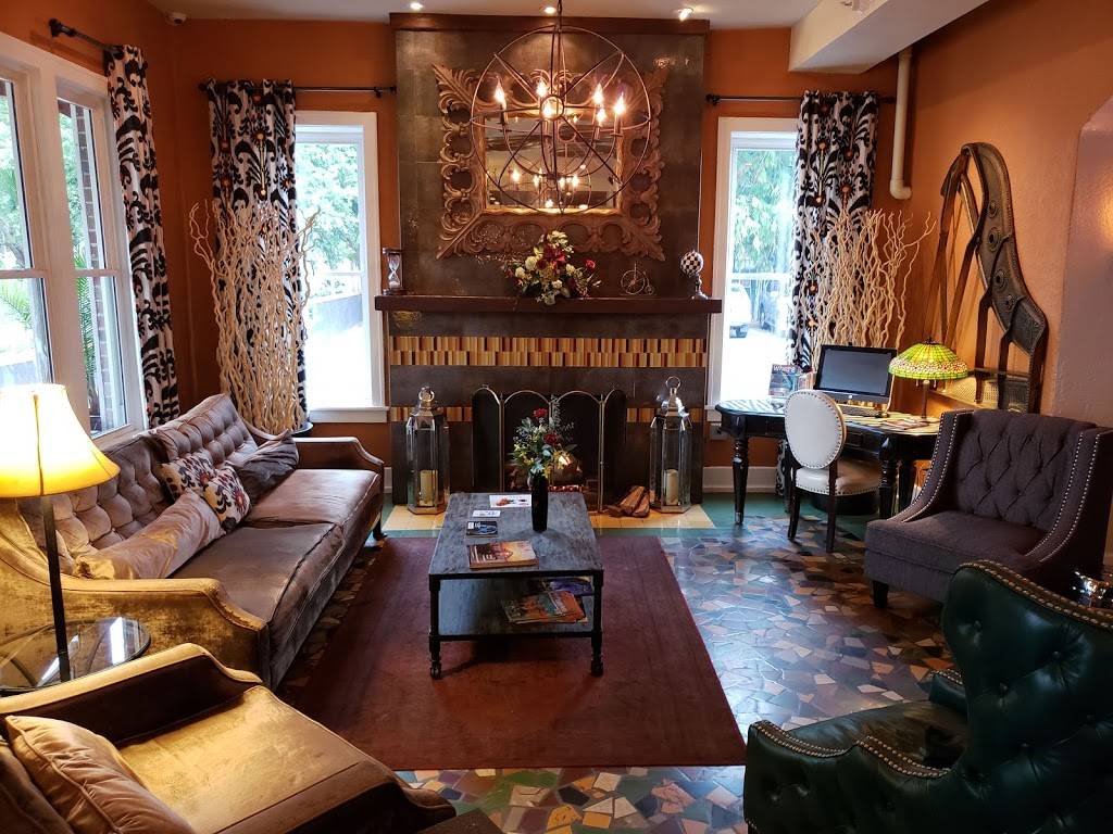 Tap Room at the Hollander Hotel | restaurant | 421 4th Ave N, St. Petersburg, FL 33701, USA | 7278737900 OR +1 727-873-7900