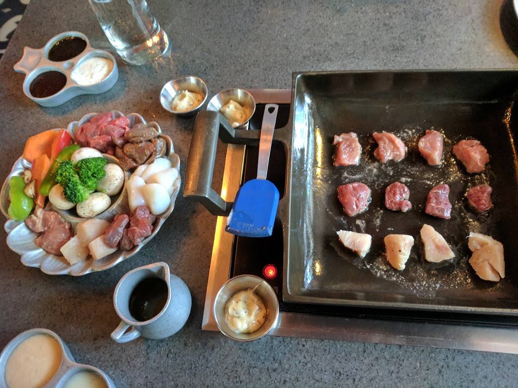 La Fondue | restaurant | 14550 Big Basin Way, Saratoga, CA 95070, USA | 4088673332 OR +1 408-867-3332