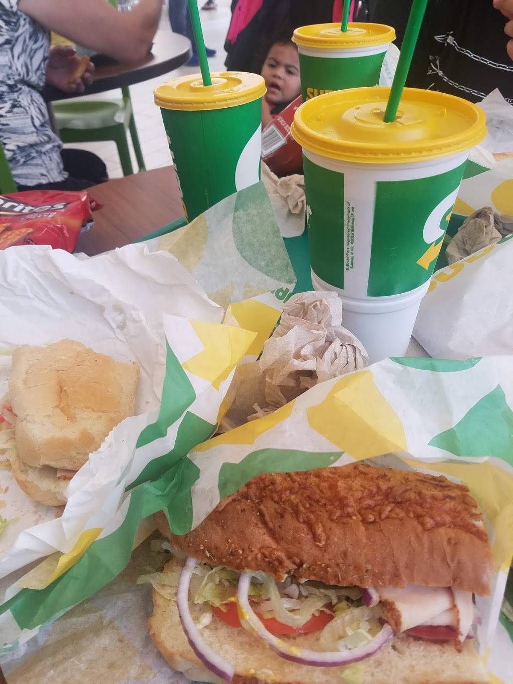 Subway | meal takeaway | 1675 W 49th St Store #1250, Hialeah, FL 33012, USA | 3055129378 OR +1 305-512-9378