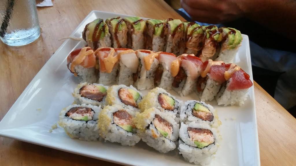 Deep Sushi | restaurant | 2624 Elm St, Dallas, TX 75226, USA | 2146511177 OR +1 214-651-1177
