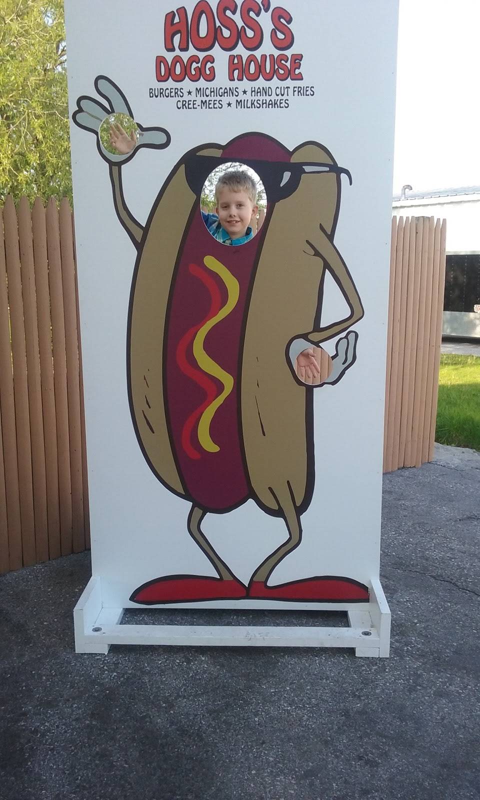 Hosss Dogg House | restaurant | 195 Lake St, St Albans City, VT 05478, USA | 8025271373 OR +1 802-527-1373