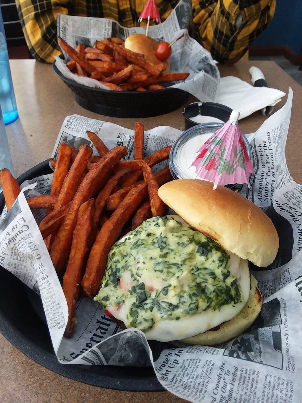 The Cove Bay-Side Restaurant & Tavern | restaurant | 2 State St, Erie, PA 16507, USA | 8144547160 OR +1 814-454-7160