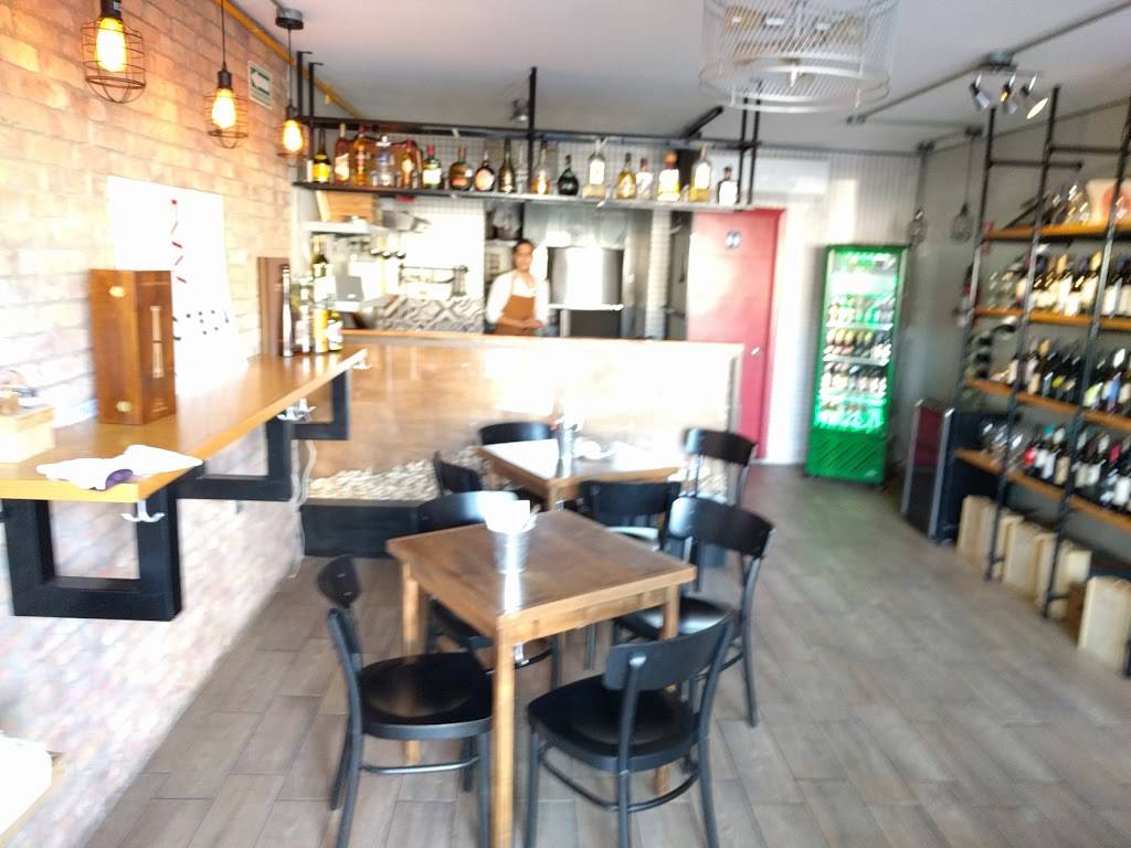 Enoteca Urbana - Tinto & Blanco | restaurant | 22014, Blvd. Agua Caliente 407, Aviacion, 22014 Tijuana, B.C., Mexico | 016646817964 OR +52 664 681 7964
