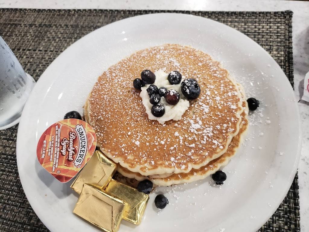 Collearys Bistro & Spirits | restaurant | 2143 N Tustin St, Orange, CA 92865, USA | 7146338650 OR +1 714-633-8650