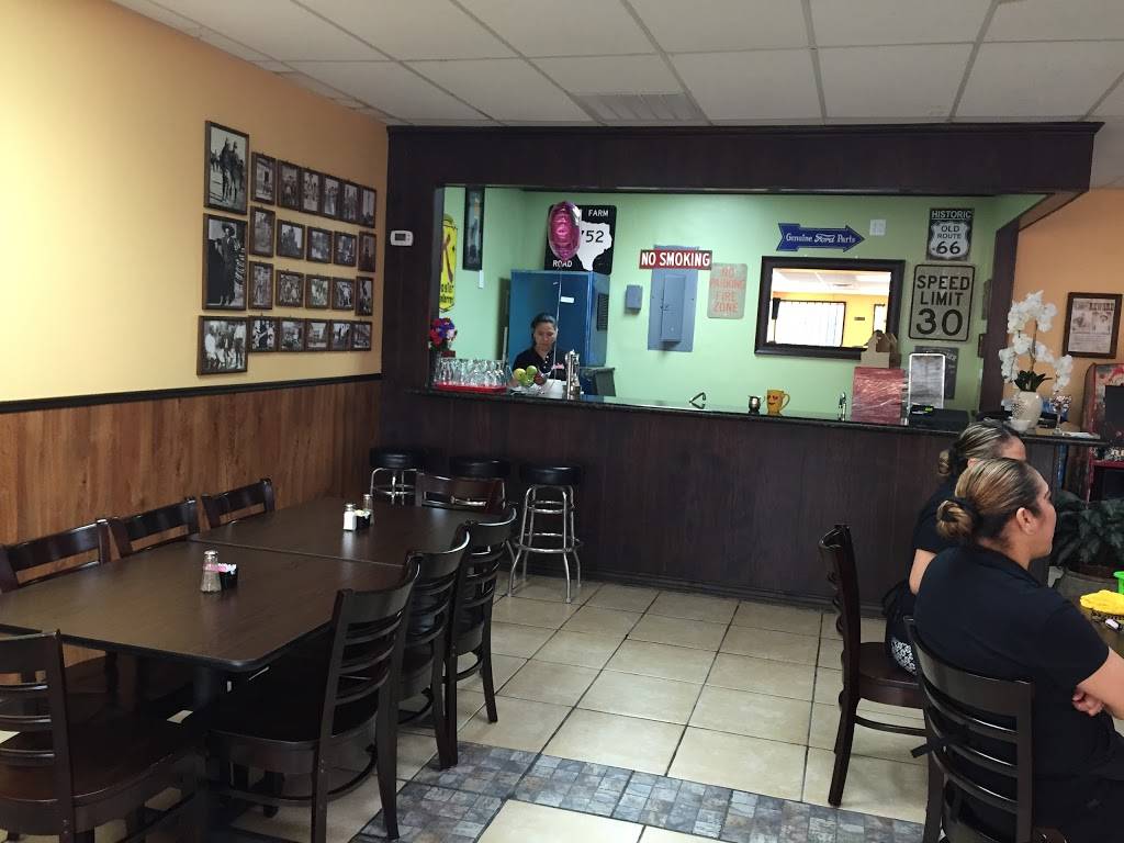 Camelia | restaurant | 916 Edgebrook Dr, Houston, TX 77034, USA | 8326494439 OR +1 832-649-4439