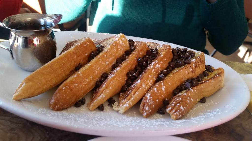 Uncle Charlies Finer Diner | restaurant | 1496 Main St, Weymouth, MA 02190, USA | 7813373889 OR +1 781-337-3889