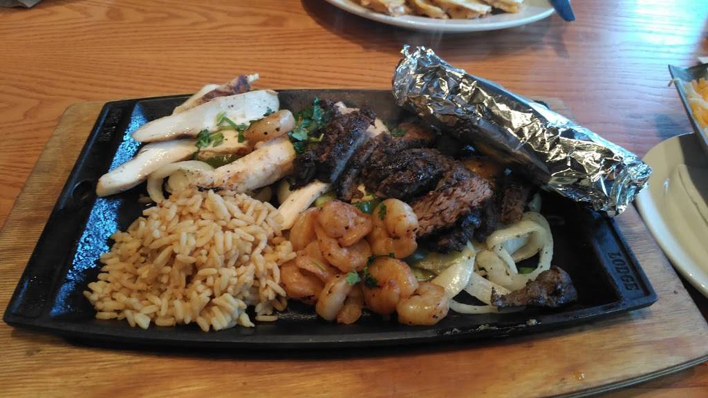 Chilis Grill & Bar | meal takeaway | 6324 Glenwood Ave, Raleigh, NC 27612, USA | 9195713600 OR +1 919-571-3600