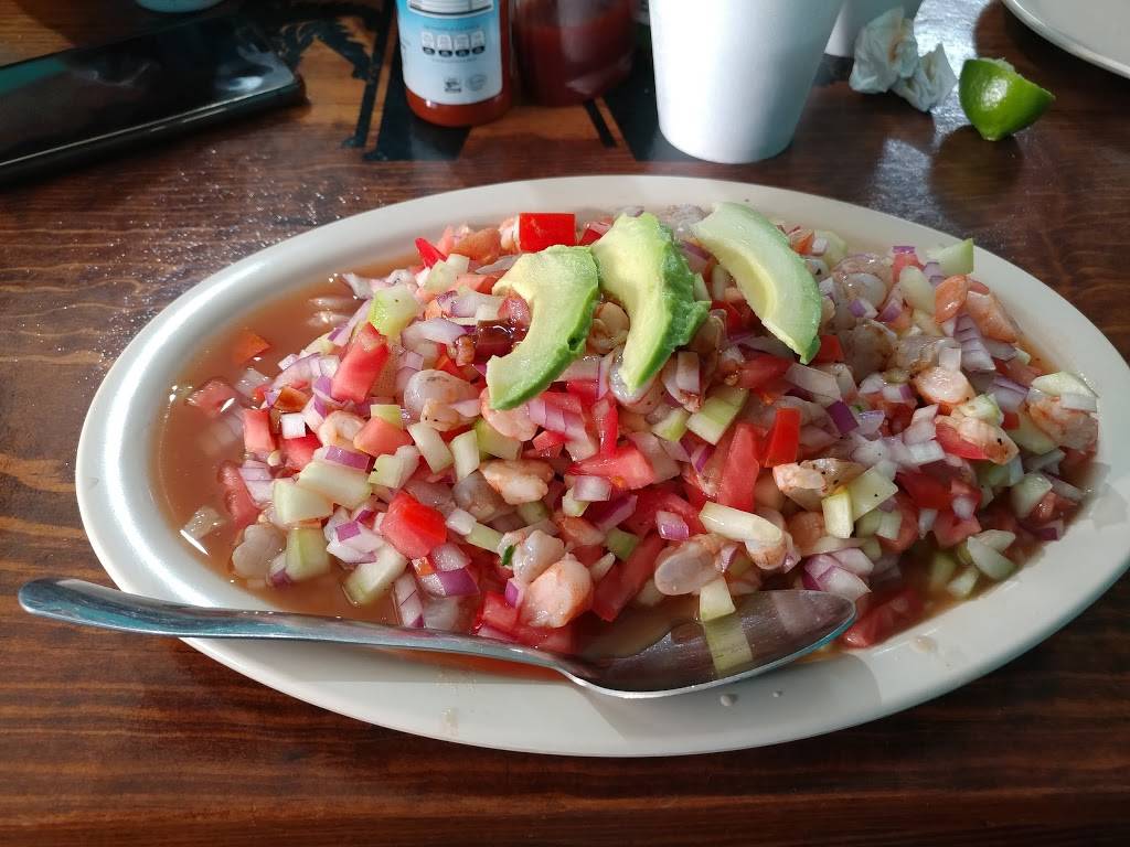 Los Tarros. Clamatos Y Botanas | restaurant | 22710, Guerrero 529, Constitución (Ampl. Constitución), 22710 Rosarito, B.C., Mexico | 016643587903 OR +52 664 358 7903