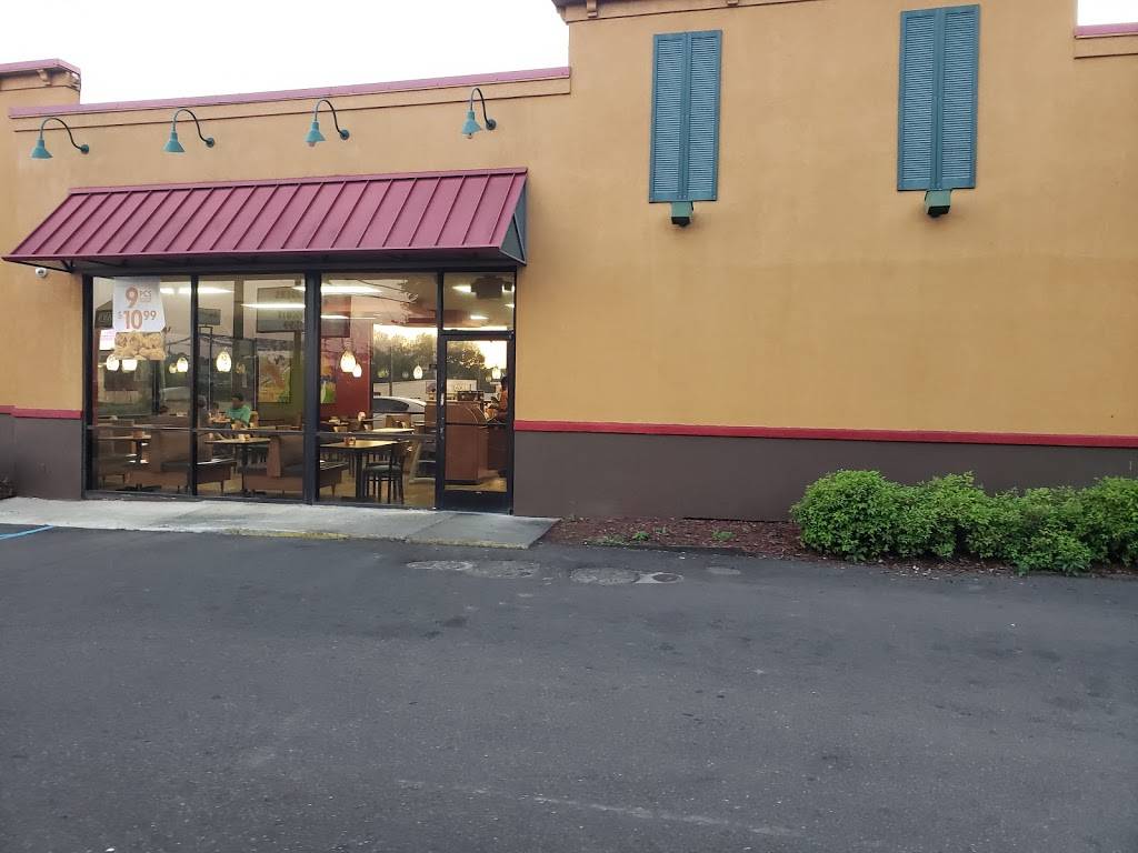 Popeyes Louisiana Kitchen | restaurant | 1320 Delaware Ave, McComb, MS 39648, USA | 6016842697 OR +1 601-684-2697