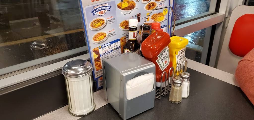 Waffle House | meal takeaway | 1080 OH-28, Milford, OH 45150, USA | 5134101838 OR +1 513-410-1838