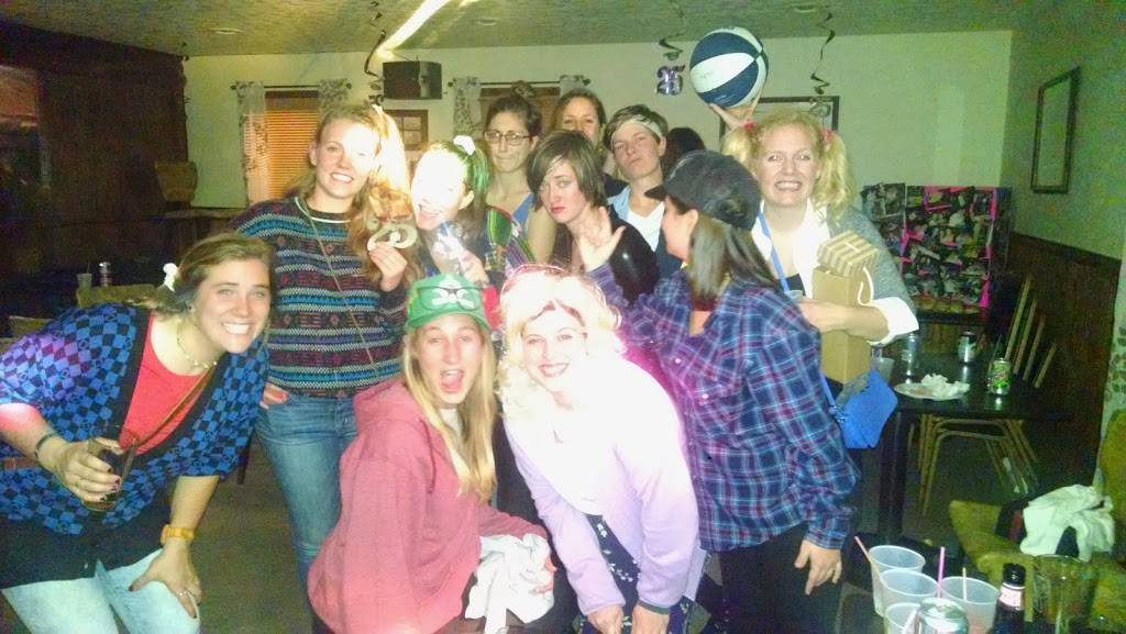 Valmy Happy Hour | restaurant | 4418 Whitefish Bay Rd, Sturgeon Bay, WI 54235, USA | 9207436236 OR +1 920-743-6236