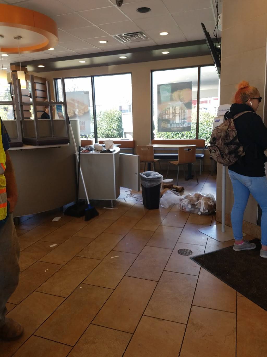 Taco Bell | meal takeaway | 5434 Six Forks Rd, Raleigh, NC 27609, USA | 9197815458 OR +1 919-781-5458