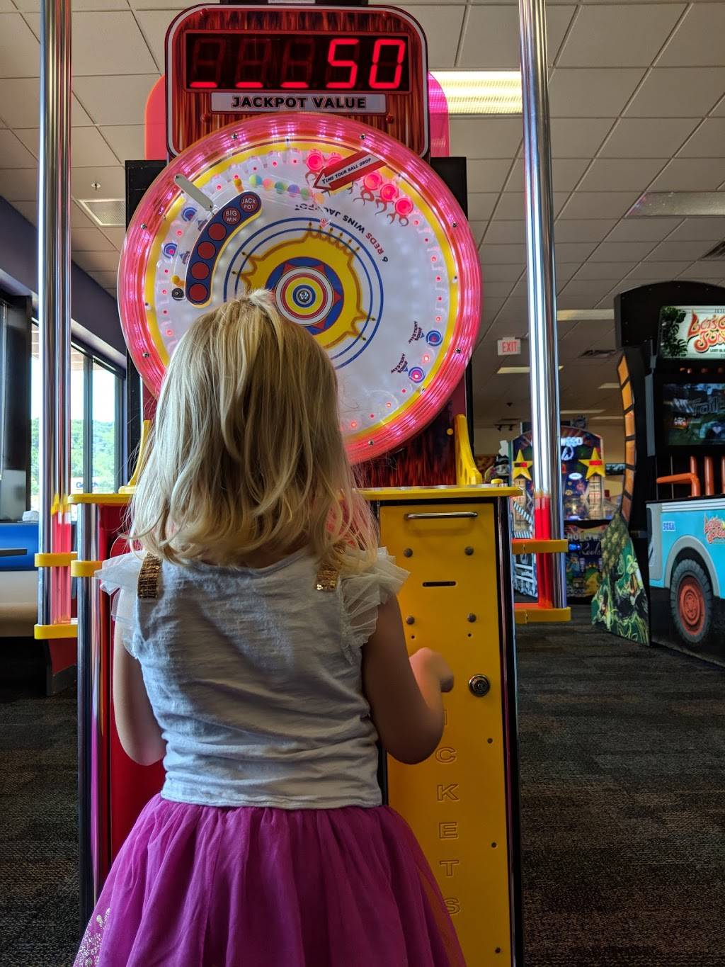 Chuck E. Cheese | restaurant | 2999 N College Ave #12, Fayetteville, AR 72703, USA | 4794437733 OR +1 479-443-7733