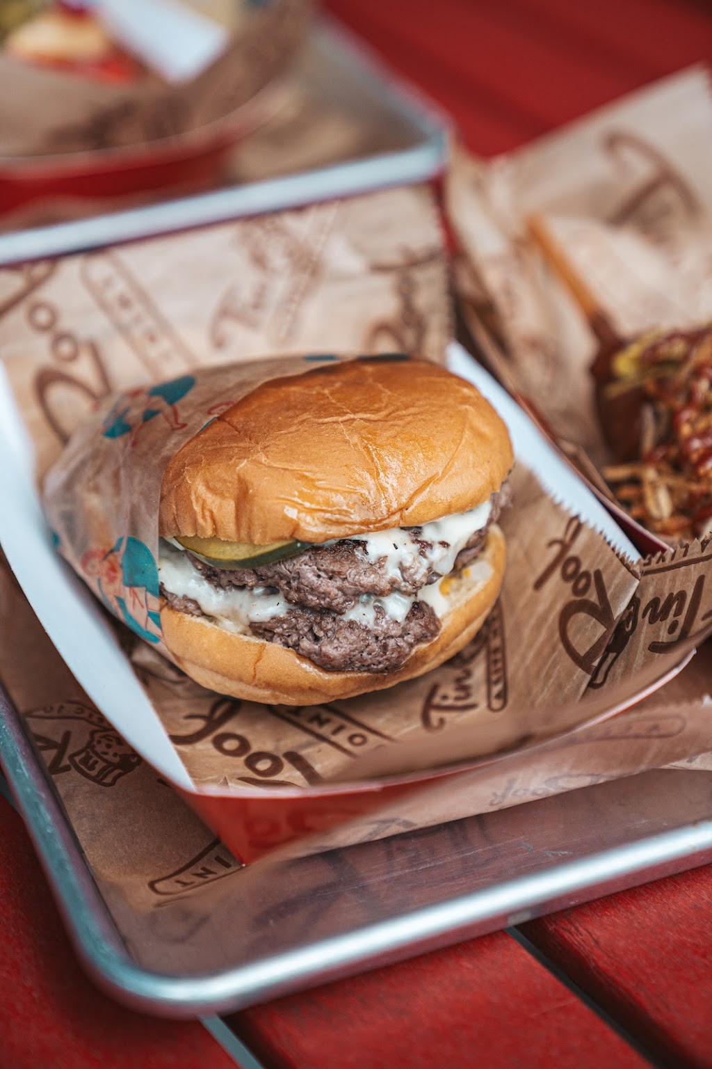 Tin Roof | restaurant | 3519 N Clark St, Chicago, IL 60657, USA | 7737998186 OR +1 773-799-8186