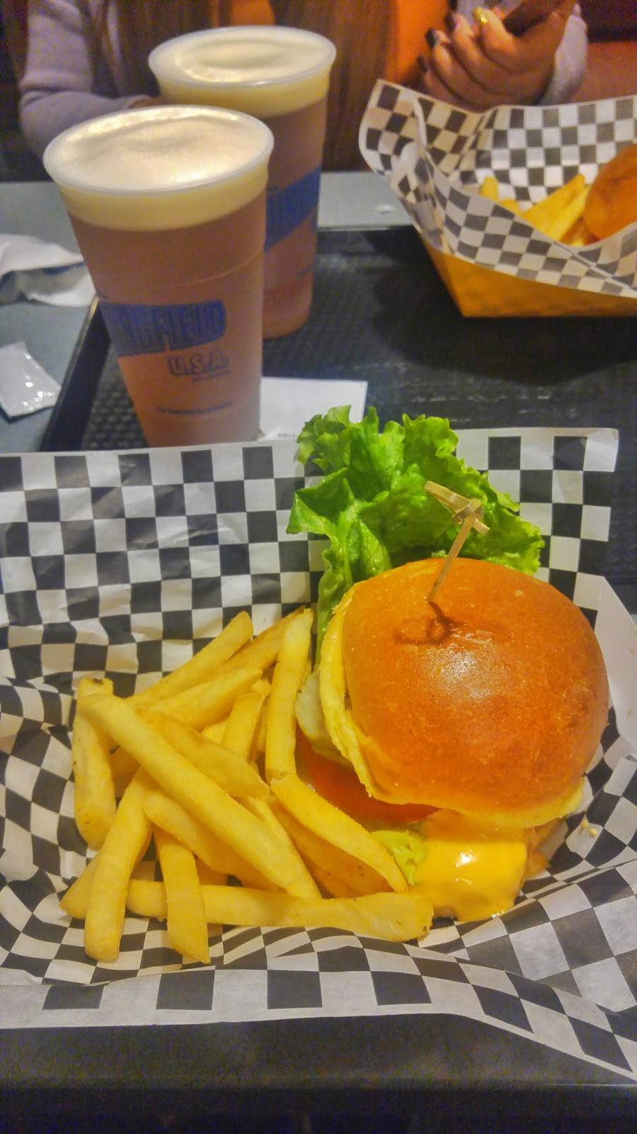 Cletus Chicken Shack | restaurant | 4426 Main Way Universal, North Hollywood, CA 91602, USA | 4072244233 OR +1 407-224-4233