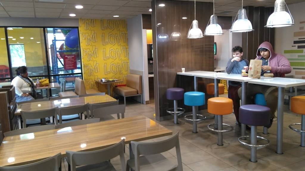 McDonalds | cafe | 8139 Sunland Blvd, North Hollywood, CA 91352, USA | 8185046608 OR +1 818-504-6608