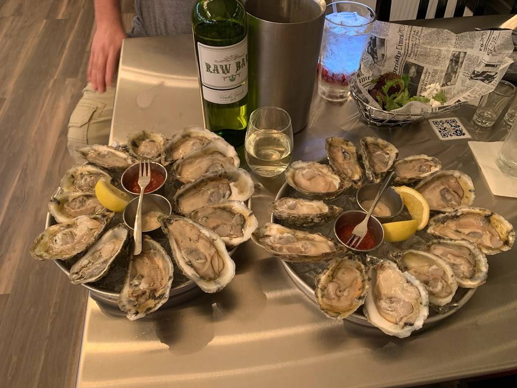 Tonys Taps & Oyster Co. | restaurant | 107 Edinburgh S Dr, Cary, NC 27511, USA | 9192341600 OR +1 919-234-1600