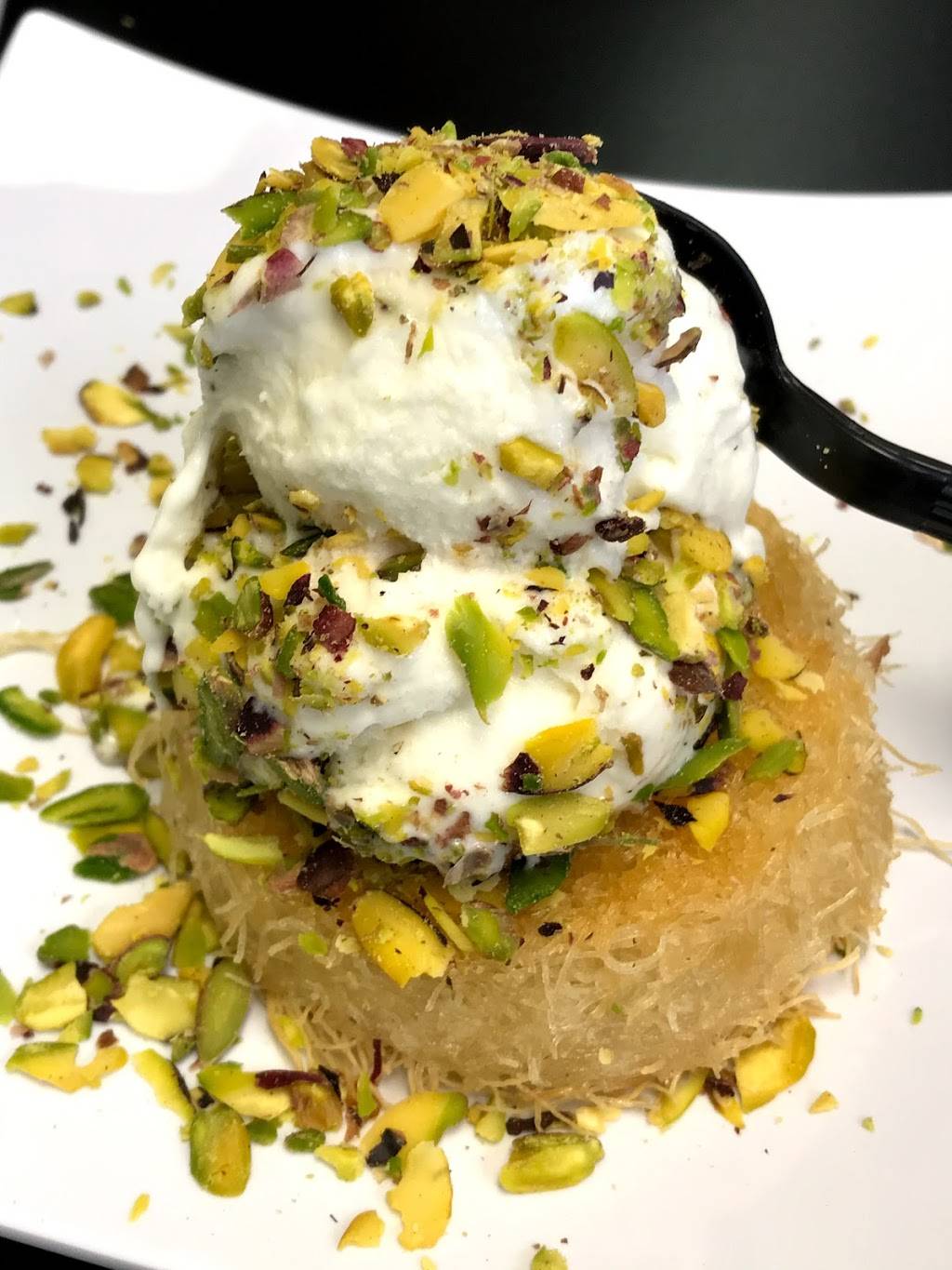 McDash Ice Cream | restaurant | 11405 S Harlem Ave, Worth, IL 60482, USA | 7087373111 OR +1 708-737-3111