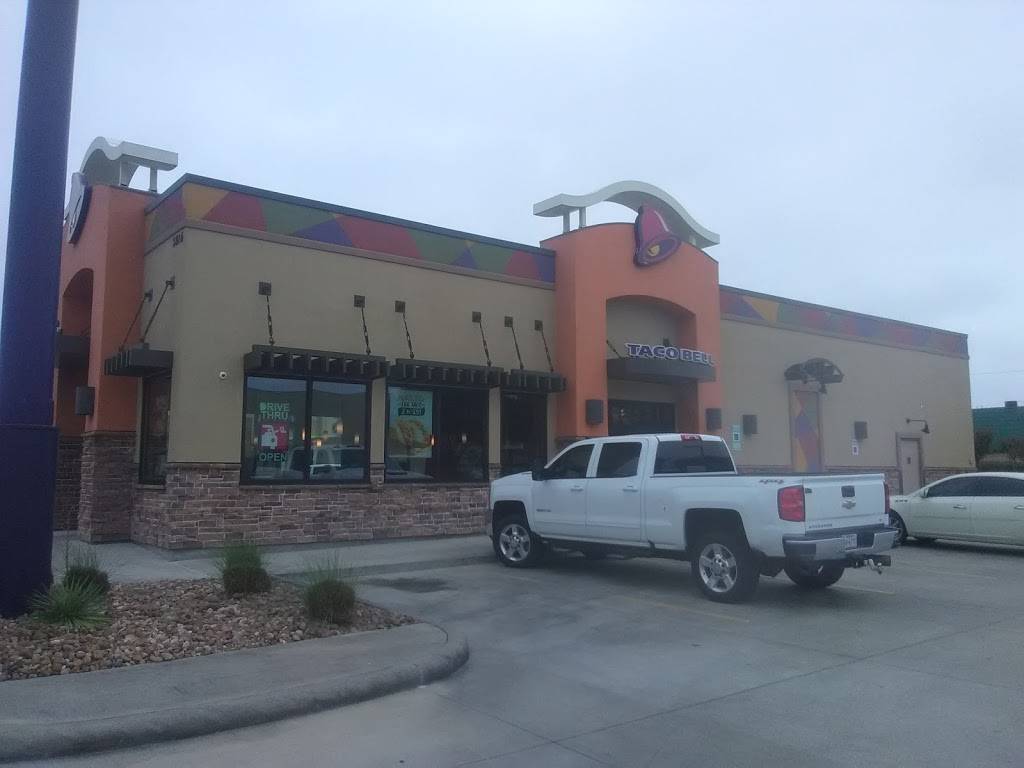 Taco Bell | meal takeaway | 2816 FM 365, Nederland, TX 77627, USA | 4097247290 OR +1 409-724-7290
