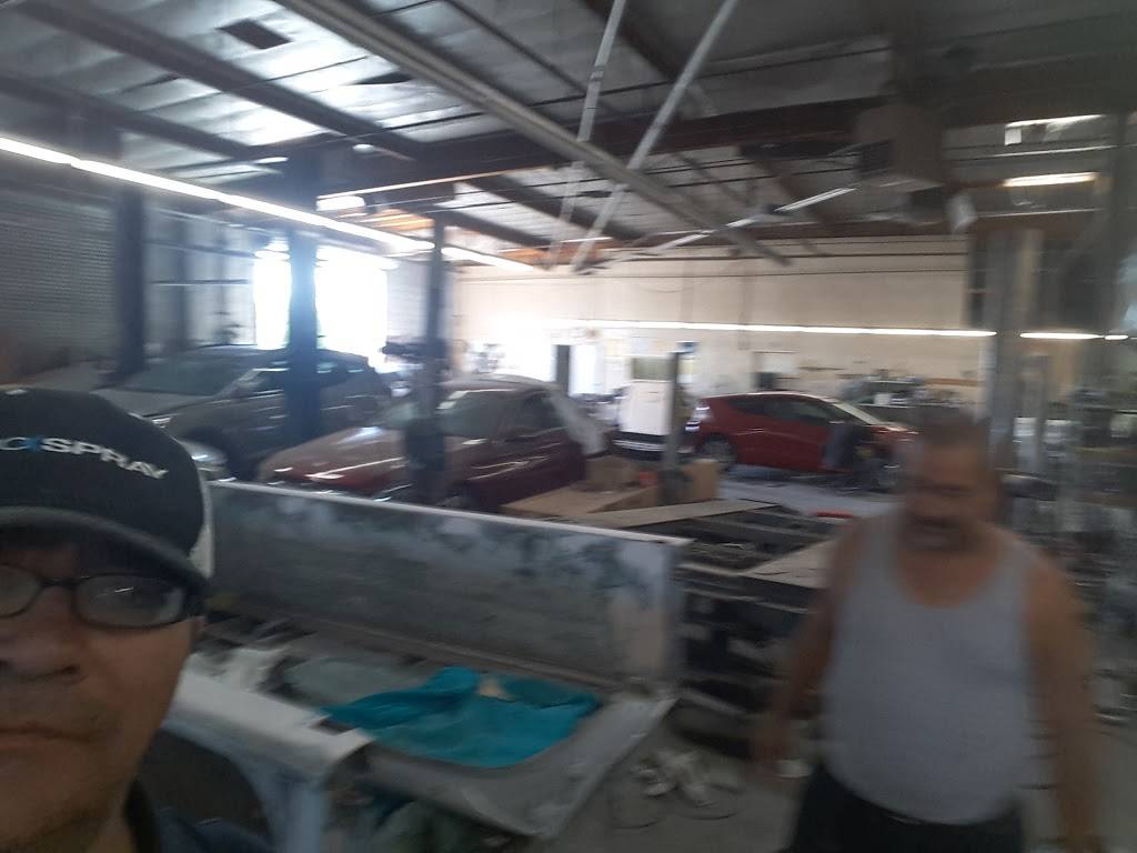 Toms Jr Famous Chili Burgers | restaurant | 9756 Glenoaks Blvd, Sun Valley, CA 91352, USA | 8187678288 OR +1 818-767-8288