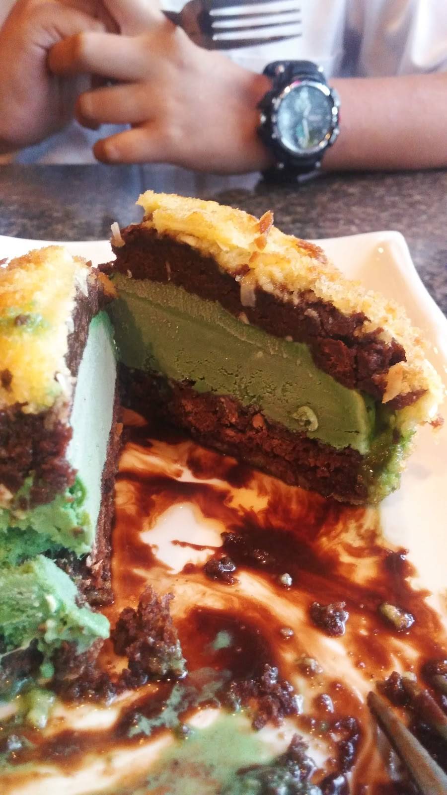 Rock & Roll Sushi | restaurant | 6109 Berkshire Ln, Dallas, TX 75225, USA | 2149871966 OR +1 214-987-1966