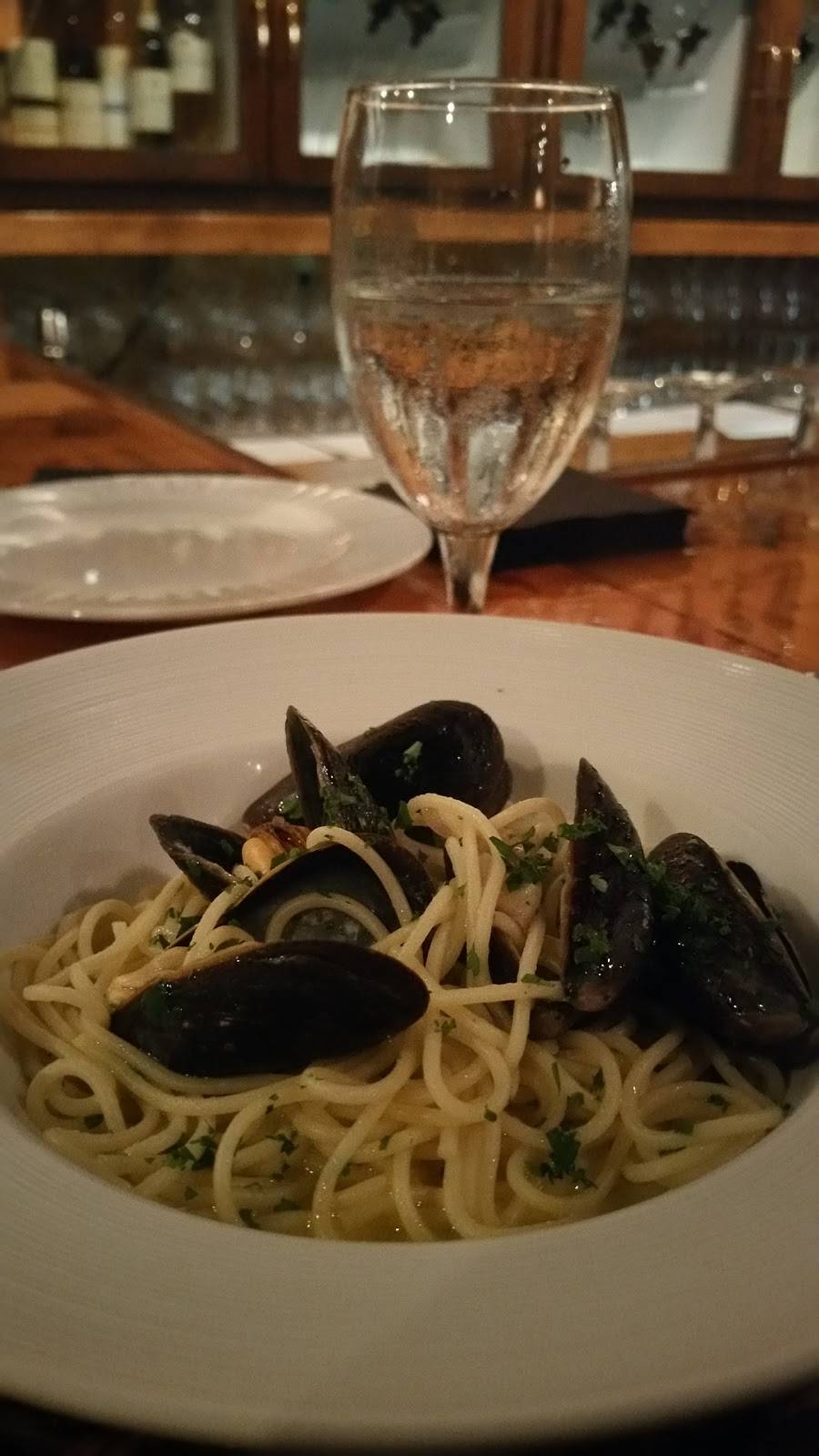 Griffin Market | restaurant | 403 Carteret St, Beaufort, SC 29902, USA | 8435240240 OR +1 843-524-0240