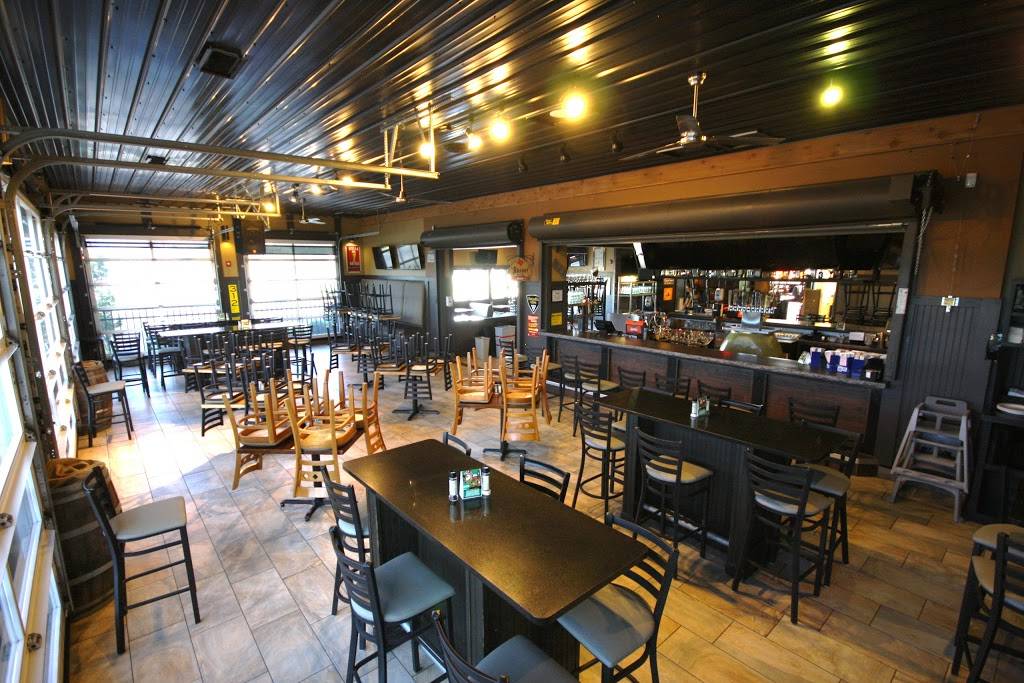 Oliveras Restaurant | restaurant | 390 S Dexter St, Ionia, MI 48846, USA | 6165223000 OR +1 616-522-3000