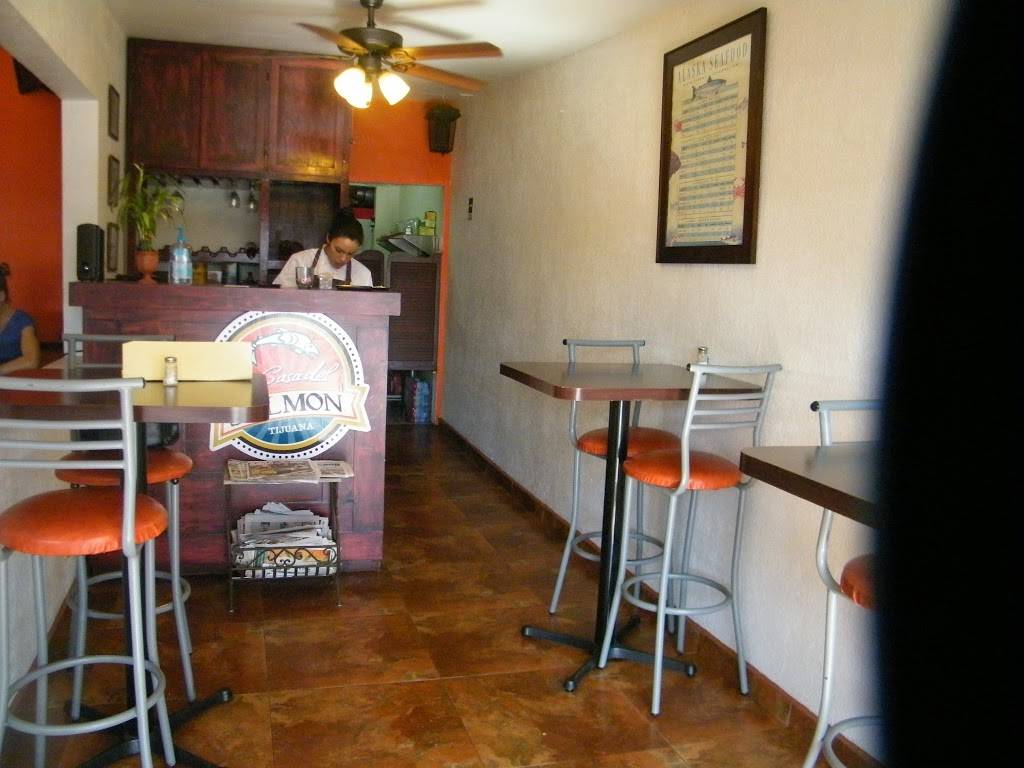 La Casa del Salmón Otay | restaurant | Bulevar Lázaro Cárdenas 2502-2, Maestros Universitarios, 22457 Tijuana, B.C., Mexico | 016646470783 OR +52 664 647 0783