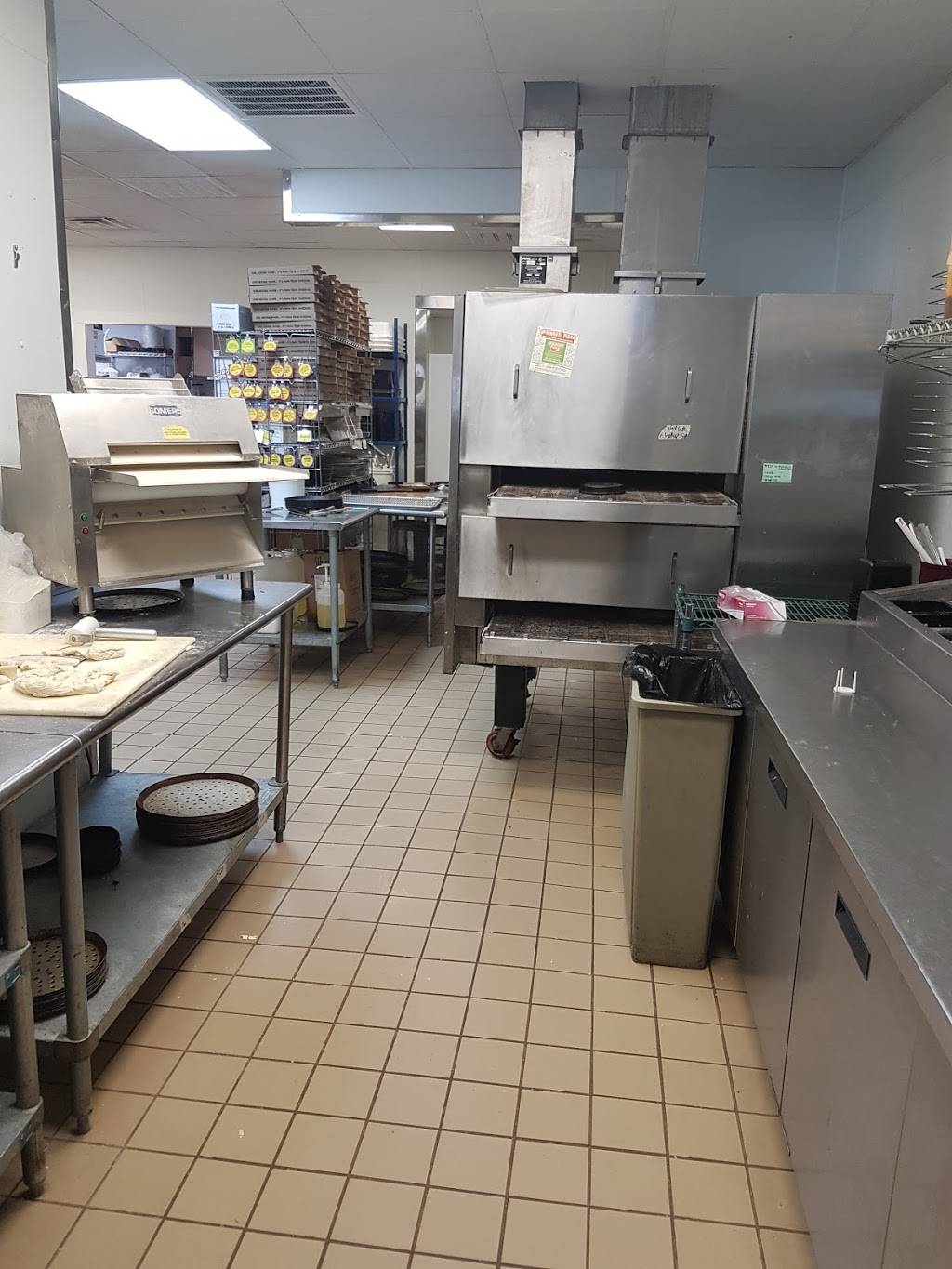 Unhinged! Pizza | meal delivery | 425 Merger St, Norwood Young America, MN 55368, USA | 9524674011 OR +1 952-467-4011