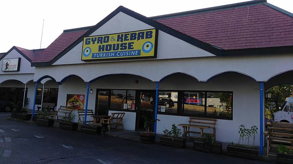 Gyro & Kebab House | restaurant | 1275 Boston Providence Hwy, Norwood, MA 02062, USA | 7813522277 OR +1 781-352-2277