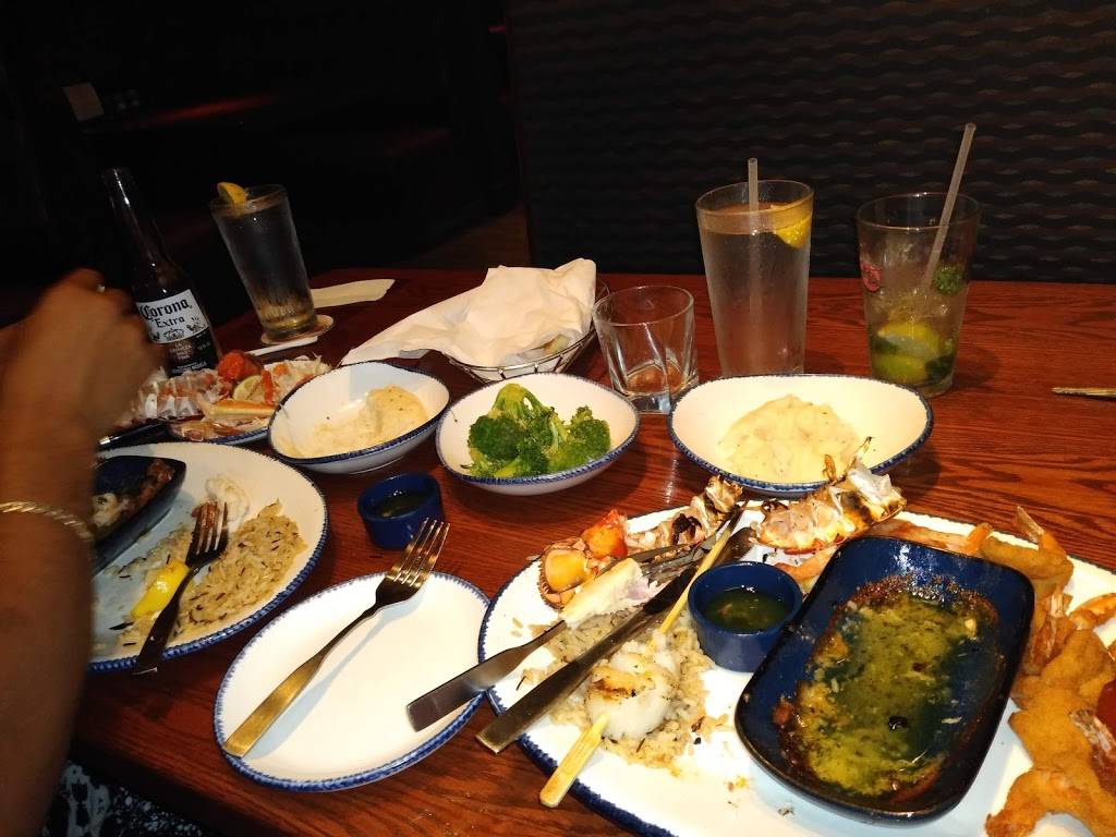 Red Lobster | restaurant | 2625 E Busch Blvd, Tampa, FL 33612, USA | 8139334093 OR +1 813-933-4093