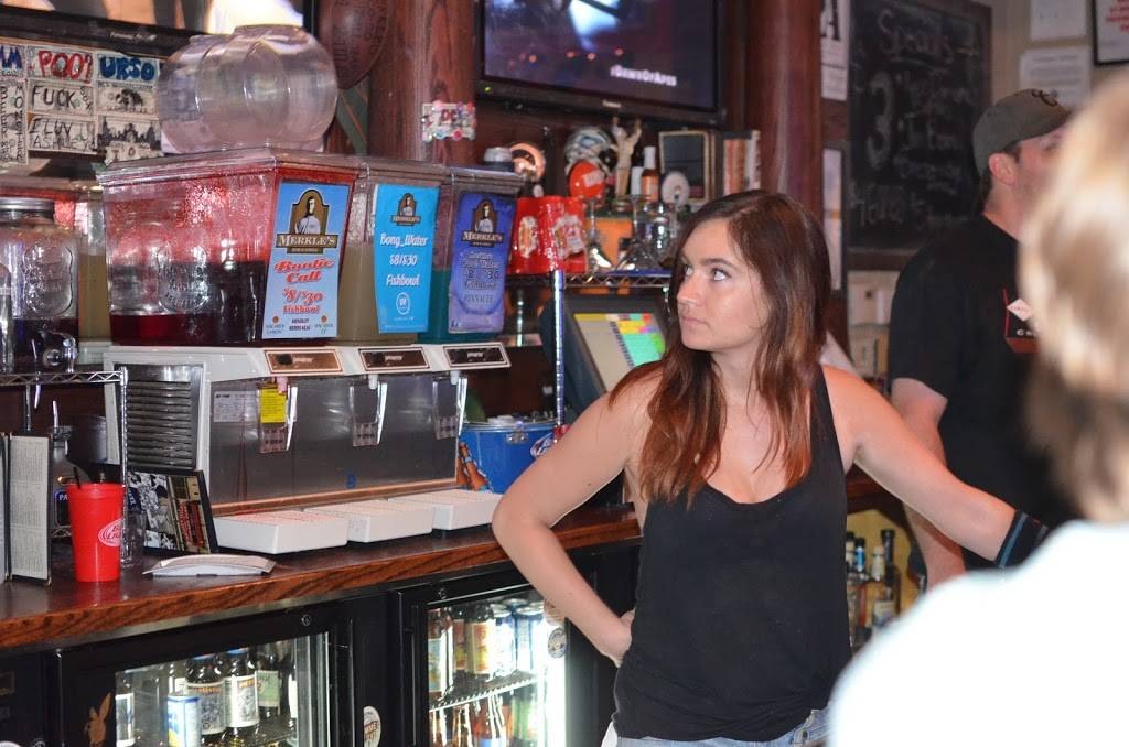 Merkles Bar & Grill | restaurant | 3516 N Clark St, Chicago, IL 60657, USA | 7732441025 OR +1 773-244-1025