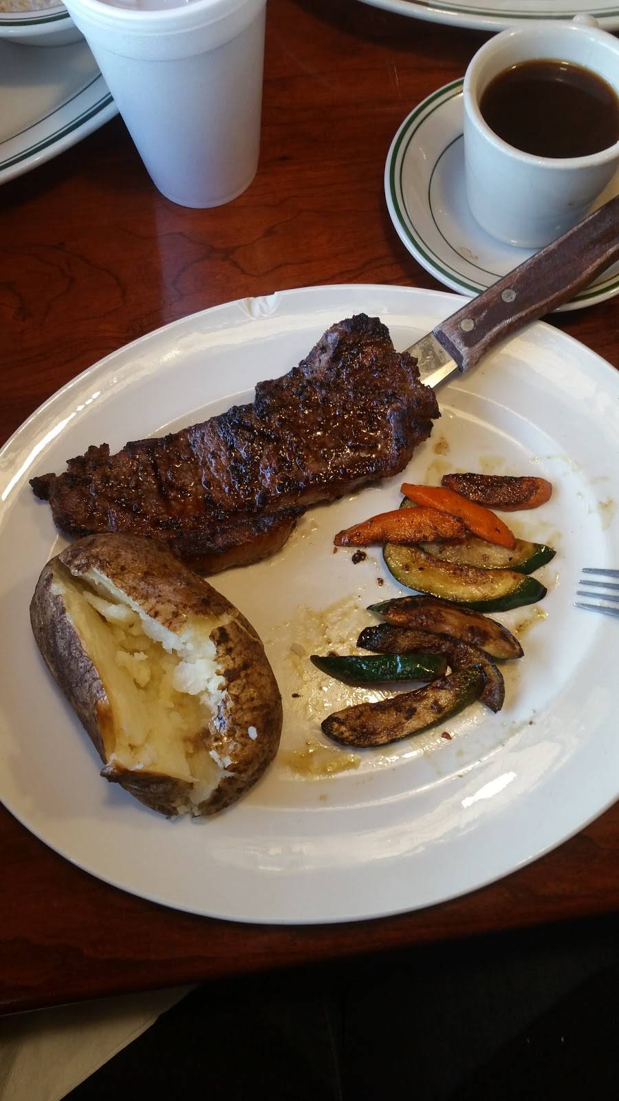 Symphony Family Restaurant | restaurant | 1410 N Michigan St, Plymouth, IN 46563, USA | 5749367400 OR +1 574-936-7400