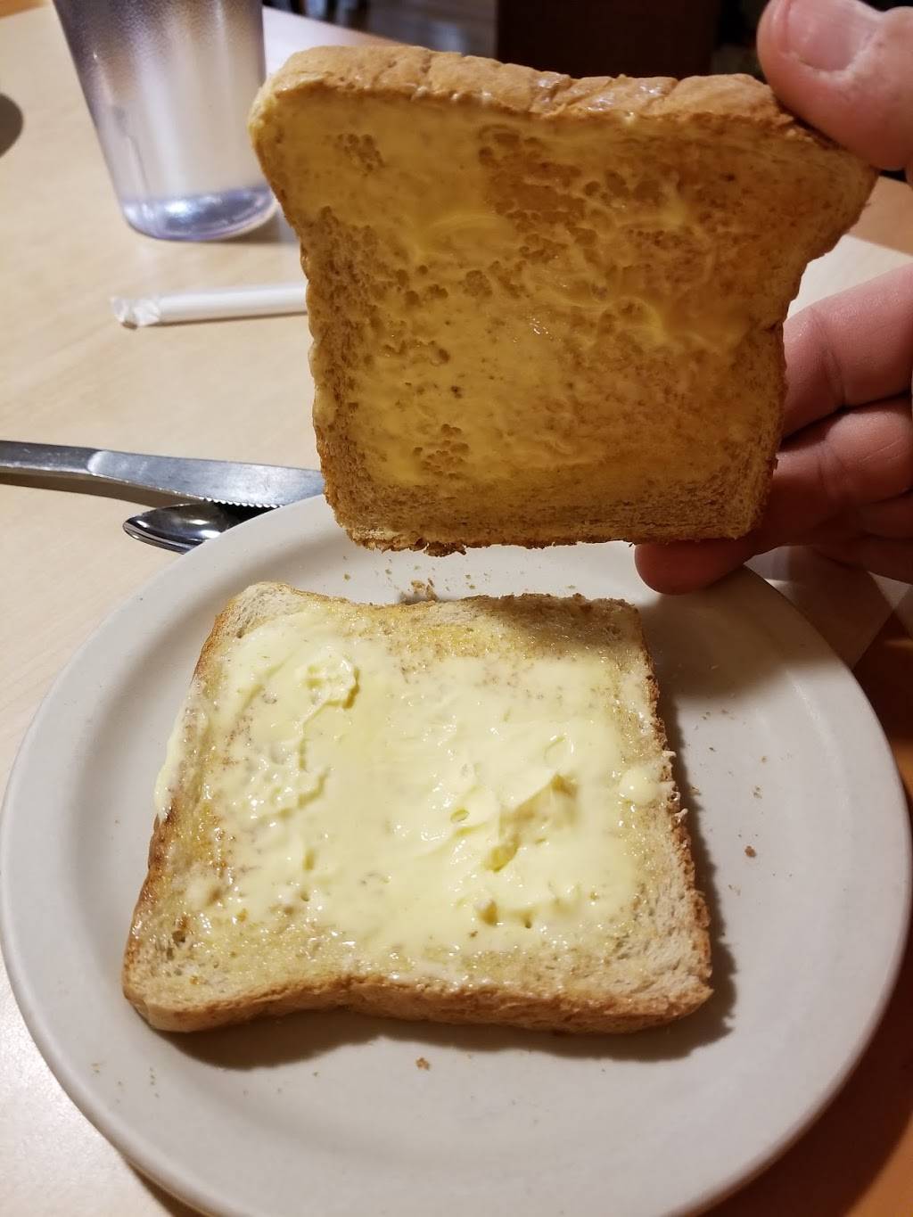 Pollys Restaurant | restaurant | 15 S Stanley Rd, Cottage Hills, IL 62018, USA | 6182518511 OR +1 618-251-8511