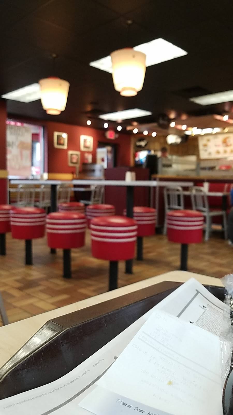 KFC | restaurant | 156 N Lincoln Ave, Salem, OH 44460, USA | 3303321317 OR +1 330-332-1317