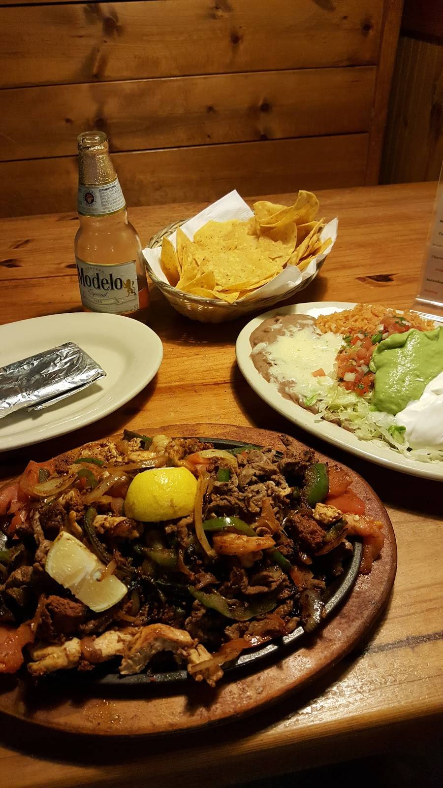 El Camino Real Restaurant | restaurant | 220 NW Lincoln Ave, Portland, IN 47371, USA | 2607266507 OR +1 260-726-6507