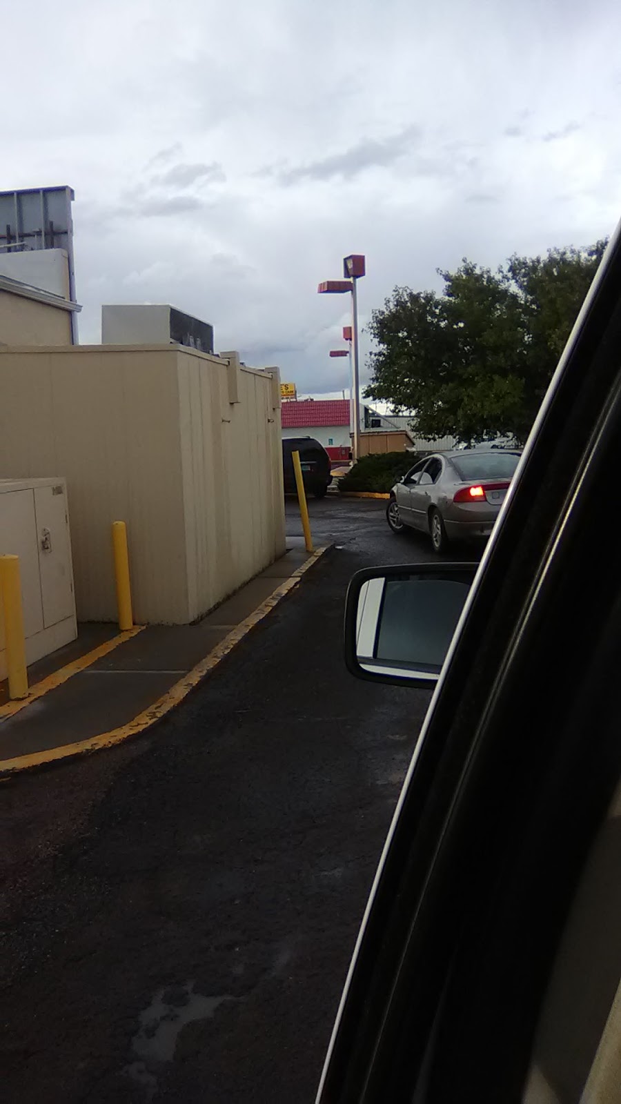 KFC | restaurant | 1050 US-491, Gallup, NM 87301, USA | 5058635515 OR +1 505-863-5515