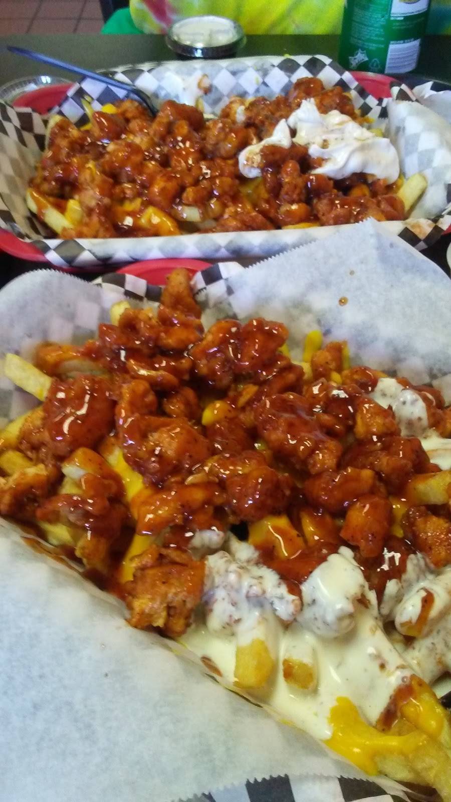 Joes Wings & Fries | restaurant | 4676 Market St, San Diego, CA 92102, USA | 6195270608 OR +1 619-527-0608