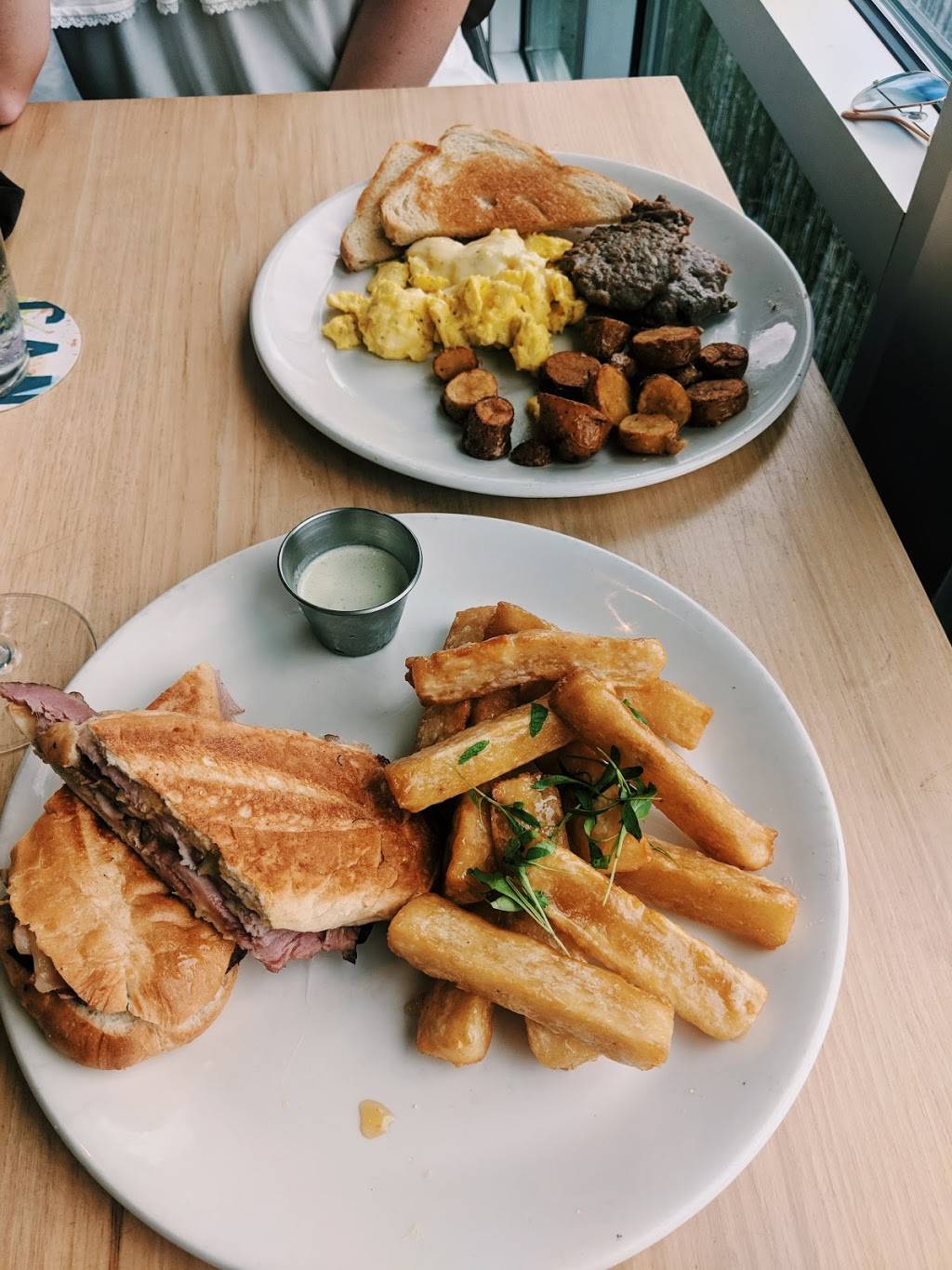 Canvas | restaurant | 13615 Sachs Avenue, Orlando, FL 32827, USA | 4073137800 OR +1 407-313-7800