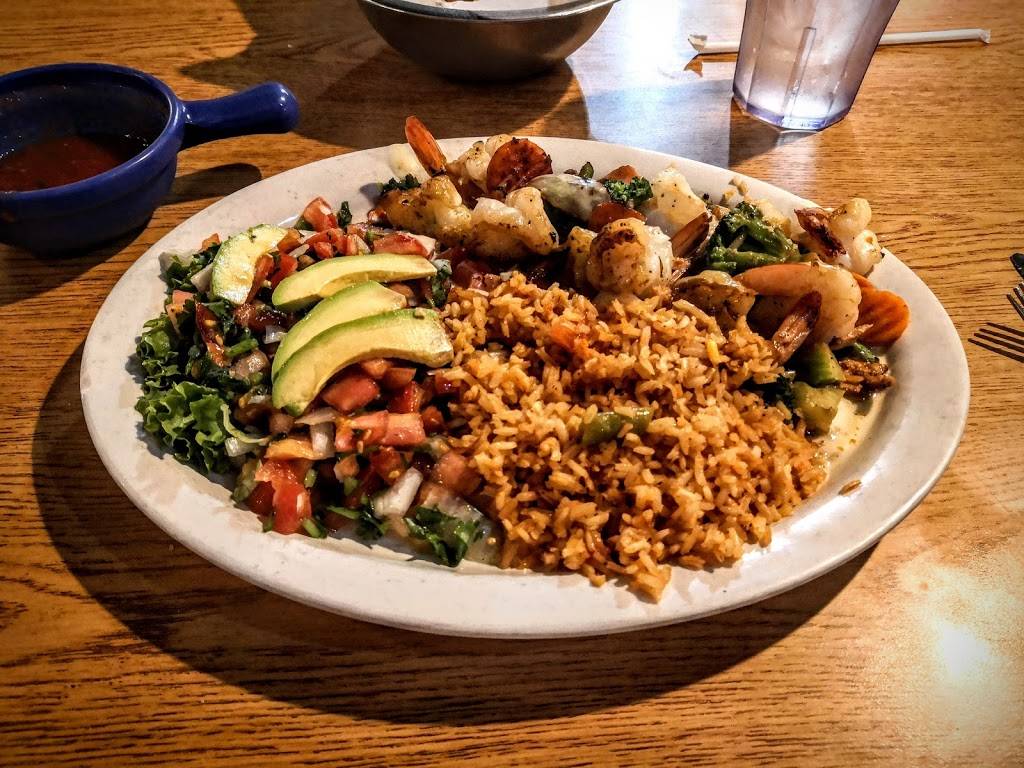 Cabos Mexican Cuisine & Cantina | restaurant | 6676 Carmel Rd, Charlotte, NC 28226, USA | 7047599886 OR +1 704-759-9886