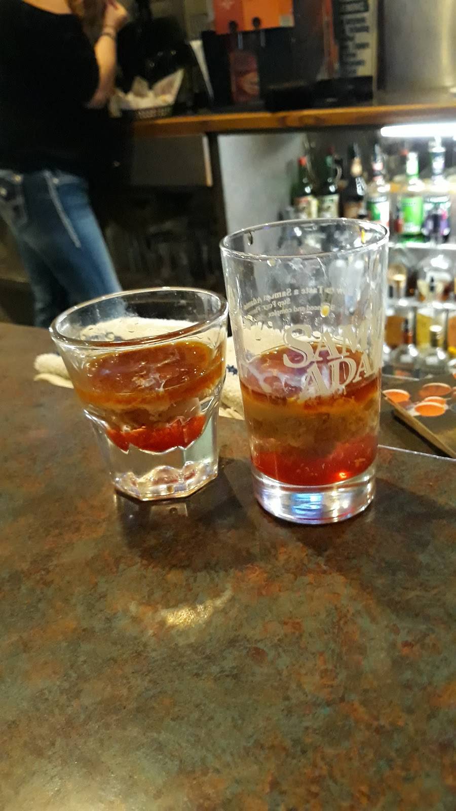 Famous Sams @ Golf Links | restaurant | 7129 E Golf Links Rd, Tucson, AZ 85730, USA | 5202961245 OR +1 520-296-1245