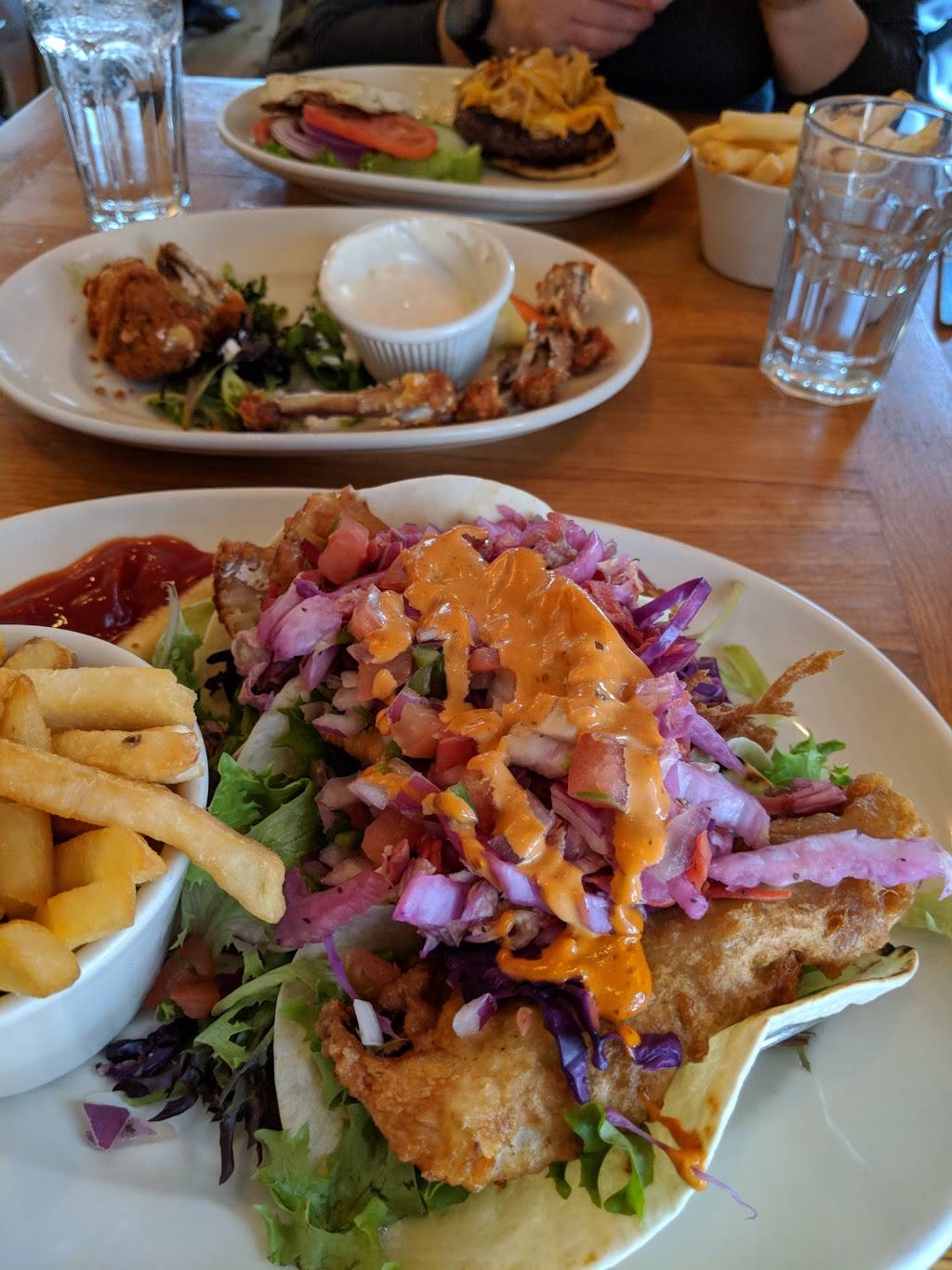 The Beehive | restaurant | 30 Old Rte 22, Armonk, NY 10504, USA | 9147650688 OR +1 914-765-0688