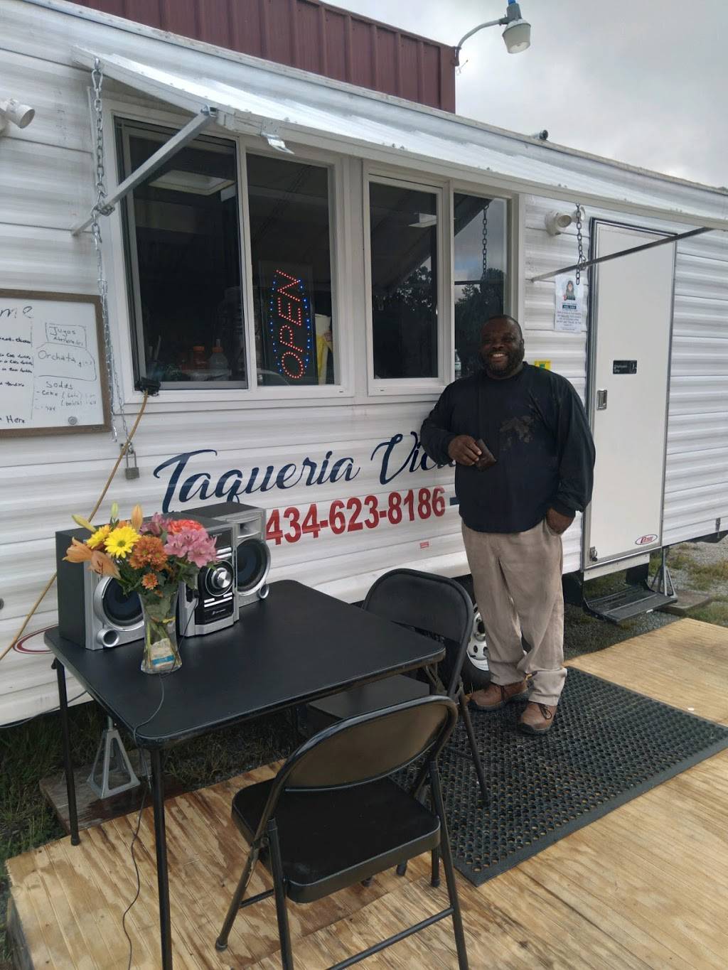 Taqueria victoria | restaurant | 2255 Sussex Dr, Emporia, VA 23847, USA | 4346238186 OR +1 434-623-8186