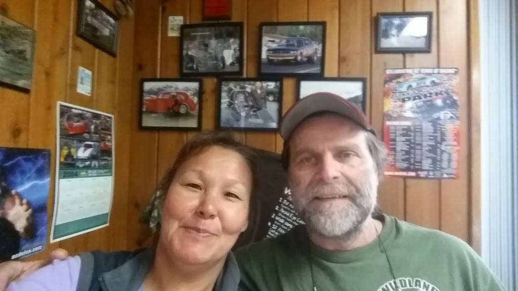 RWs Hamburger House | restaurant | 2200 E Parks Hwy, Wasilla, AK 99654, USA | 9073572300 OR +1 907-357-2300