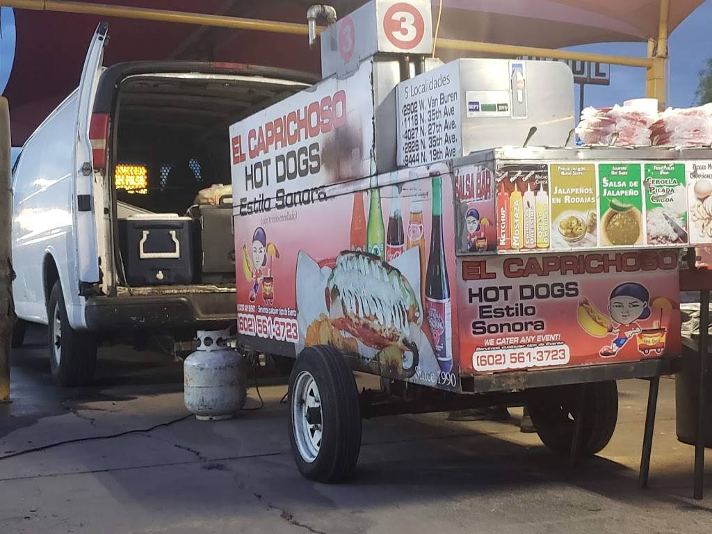 El Caprichoso Hot Dogs | restaurant | 9444 N 19th Ave, Phoenix, AZ 85021, USA | 6025613723 OR +1 602-561-3723