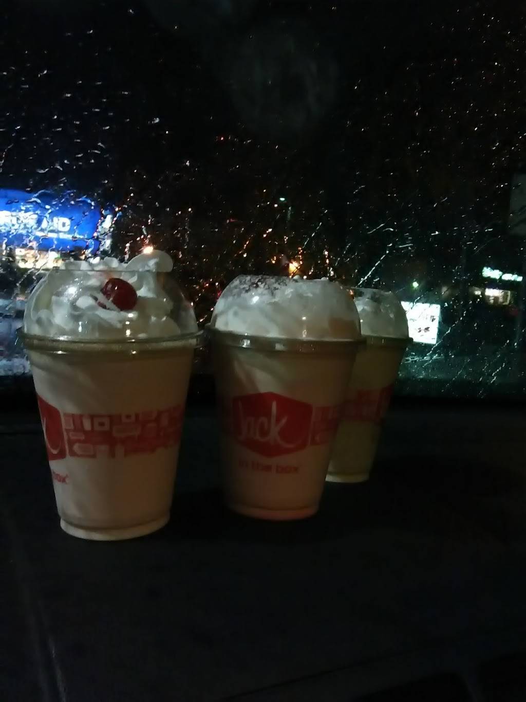 Jack in the Box | restaurant | 2098 S Garey Ave, Pomona, CA 91766, USA | 9096130425 OR +1 909-613-0425